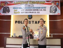 Pisah Sambut AKBP Johanson Sianturi Dengan Kapolres Taput, Di Warnai Pengalungan Bunga, Atraksi Pocil Dan Gerbang Pora