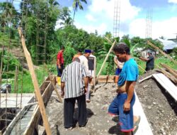 Imam Masjid Jami’ Nurut Taqwa Sea Bersama Ketua BTM Di Dampingi Ustadz Sartono Ponge Kunjungi Panitia Pembangunan Moshola AL – IKLAS