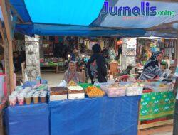 Puasa Hari Pertama, Lapak Takjil Di Pasar Rakyat Namrole Ramai Diborong