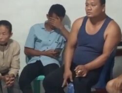 Rumah Kepala Desa Amorosa Ramai Di Kunjungi Masyarakat Di Duga Siswa SMK Asik Berduaan