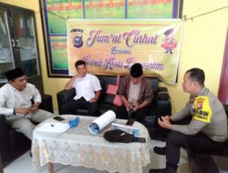 Pada Giat Jum’at Curhat, Personil Polsek Kuntodarussalam Ajak Masyarakat Ciptakan Situasi Kondusif Jelang Pilkada 2024