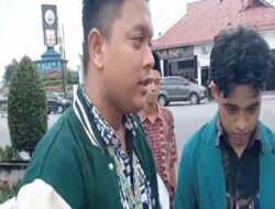 Ikatan Pelajar Al- Washliyah Demo Ke Dinas Pendidikan Tebingtinggi