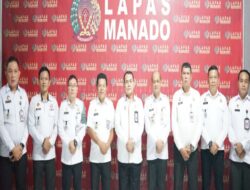 Staf Ahli Menteri Hukum Dan Ham Bidang Sosial Kosmas Harefa Kunjungi Lapas Kelas II A Manado