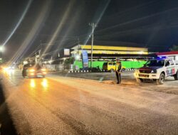 Patroli Blue Light Pantau Keamanan Di Malam Hari Jelang PON XXI Aceh – Sumut Di Toba
