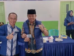 Nazar Efendi Resmi Berbaju Partai Demokrat.