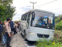 Bus Pengangkut Anak Sekolah Terbalik, 1 Pelajar Tewas Dan 3 Luka-Luka