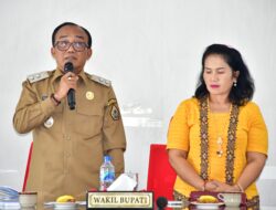 Pertama Masuk Kerja, Wabup Ariston Tua Sidauruk Jalin Silaturahmi Dengan Pejabat Pemkab Samosir