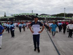 Kapolres Toba Hadiri Senam Massal Dalam Rangka HUT Ke- 26 Kabupaten Toba