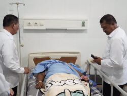 Setibanya Di Nabire, Dirjenpas Langsung Sambangi Petugas Lapas Yang Terluka