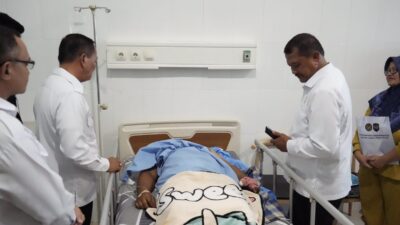 Setibanya Di Nabire, Dirjenpas Langsung Sambangi Petugas Lapas Yang Terluka