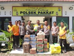 Kapolres Humbang Hasundutan Gelar Patroli Sepeda Motor Ke Daerah Terpencil, Tinjau Lokasi Longsor Hingga Perbatasan Tapteng Dan Salurkan Bantuan Sembako