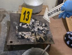 Polres Humbahas Gerak Cepat Tangani Penemuan Pasutri Meninggal Di Rumahnya