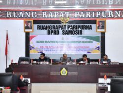 Bupati Samosir Sampaikan Nota Pengantar 4 Ranperda Dalam Rapat Paripurna DPRD