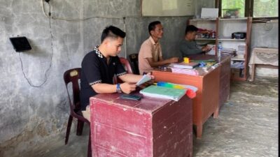 Anggota DPRD Kabupaten Nias Bobiwan Saputra Nduru Memantau SD Negeri 078507 Ahedano Kekurangan Ruang Kelas