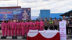 Suasana Ramadan Penuh Kebersamaan, Polres Humbahas Bagikan Takjil Di Doloksanggul