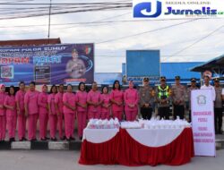 Suasana Ramadan Penuh Kebersamaan, Polres Humbahas Bagikan Takjil Di Doloksanggul