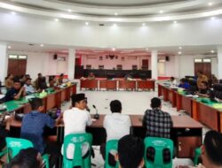 Ketua DPRD Kabupaten Nias Sabayuti Gulo SE. Memimpin RDP Lintas Komisi. Terkait Pupuk Bersubsidi Jenis NPK Phonska Atas Keluhan Kelompok Tani