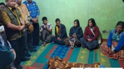 Pemkab Humbahas Melayat Ke Rumah Duka Korban Hanyut Di Parlilitan