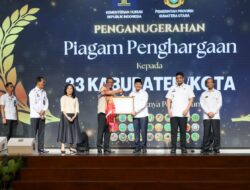 Wujudkan Kemudahan Akses Pelayanan Hukum Bagi Masyarakat, Wali Kota Tebing Tinggi Terima Terima Penghargaan Dari Kementrian Hukum