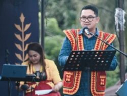 Pj. Sekretaris Daerah Kabupaten Nias Selatan, Amsarno S. Sarumaha, Menutup Acara Maniamolo Fest Tahun 2026