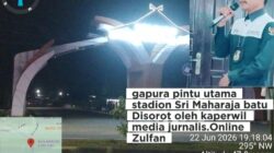 Diduga Pembangunan Gapura Pintu Utama Stadion Sri Maharaja Batu Tidak Sesuai Spesifikasi ‎