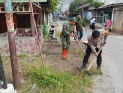 Polsek Padang Hulu Ikuti Gotong Royong Bersih Lingkungan Di Pasar Gambir